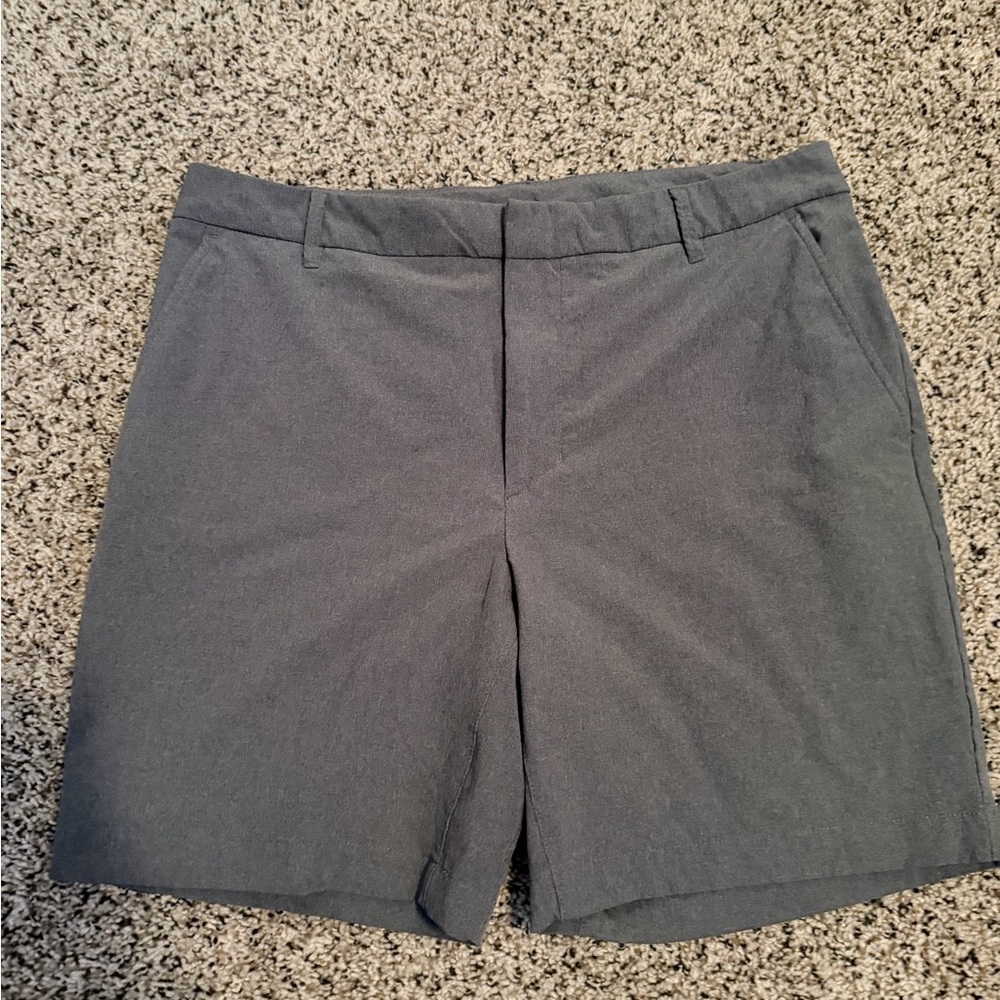 all in motion Men's Gray Flat-Front Golf Shorts